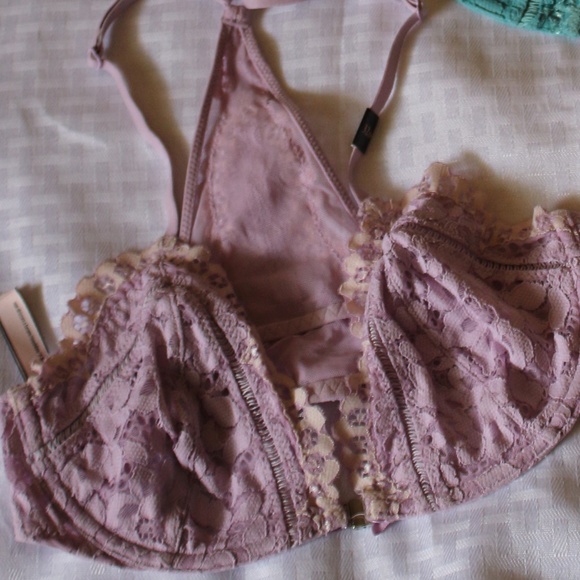 VS BODY BY VICTORIA, UNLINED PLUNGE W/FRONT CLASP - Picture 7 of 7